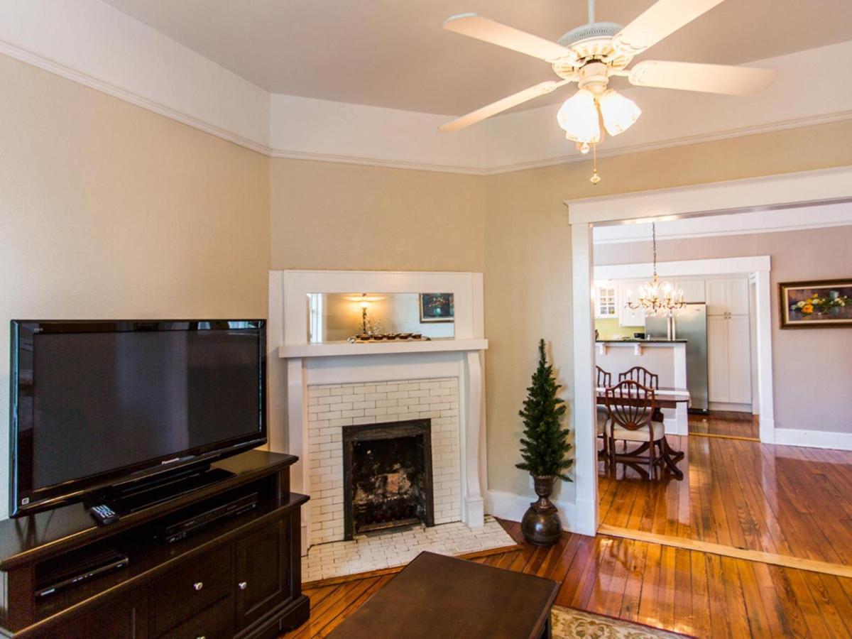 Apartamento Linda'S On Lincoln Savannah Exterior foto
