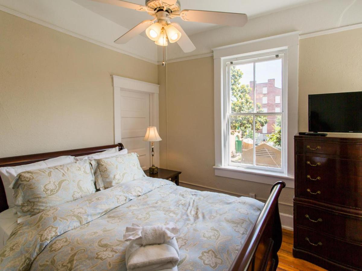 Apartamento Linda'S On Lincoln Savannah Exterior foto