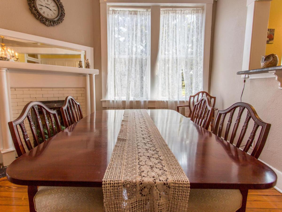 Apartamento Linda'S On Lincoln Savannah Exterior foto