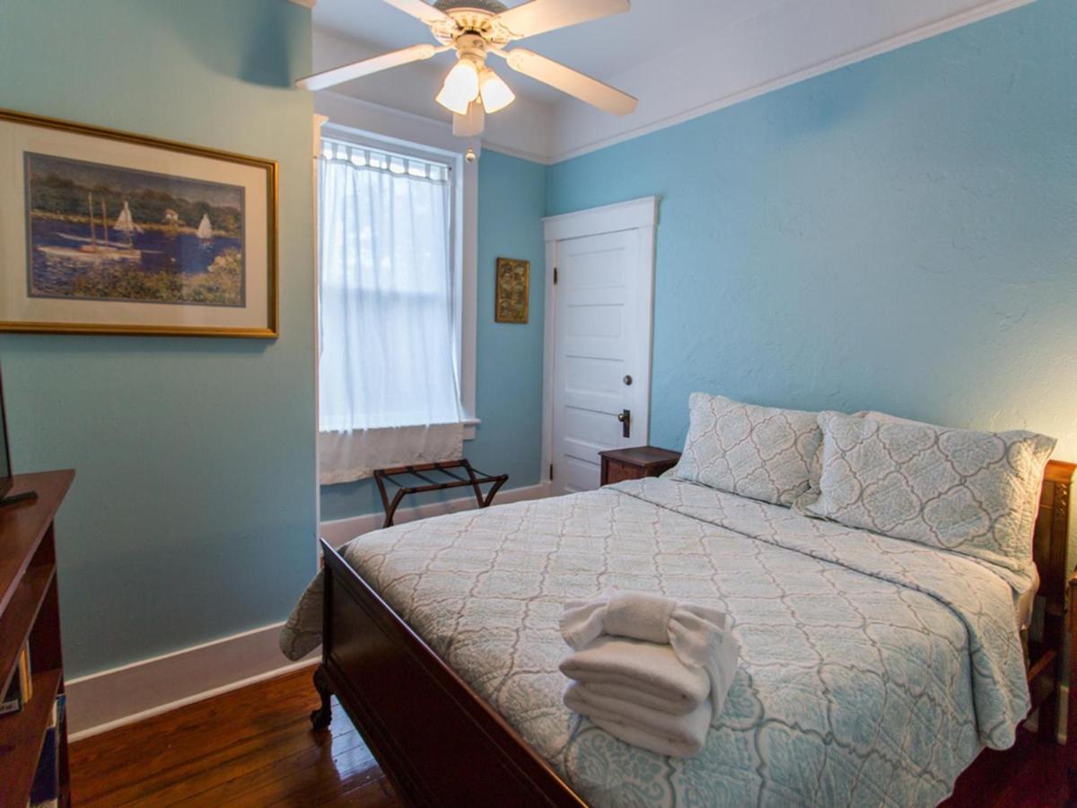 Apartamento Linda'S On Lincoln Savannah Exterior foto