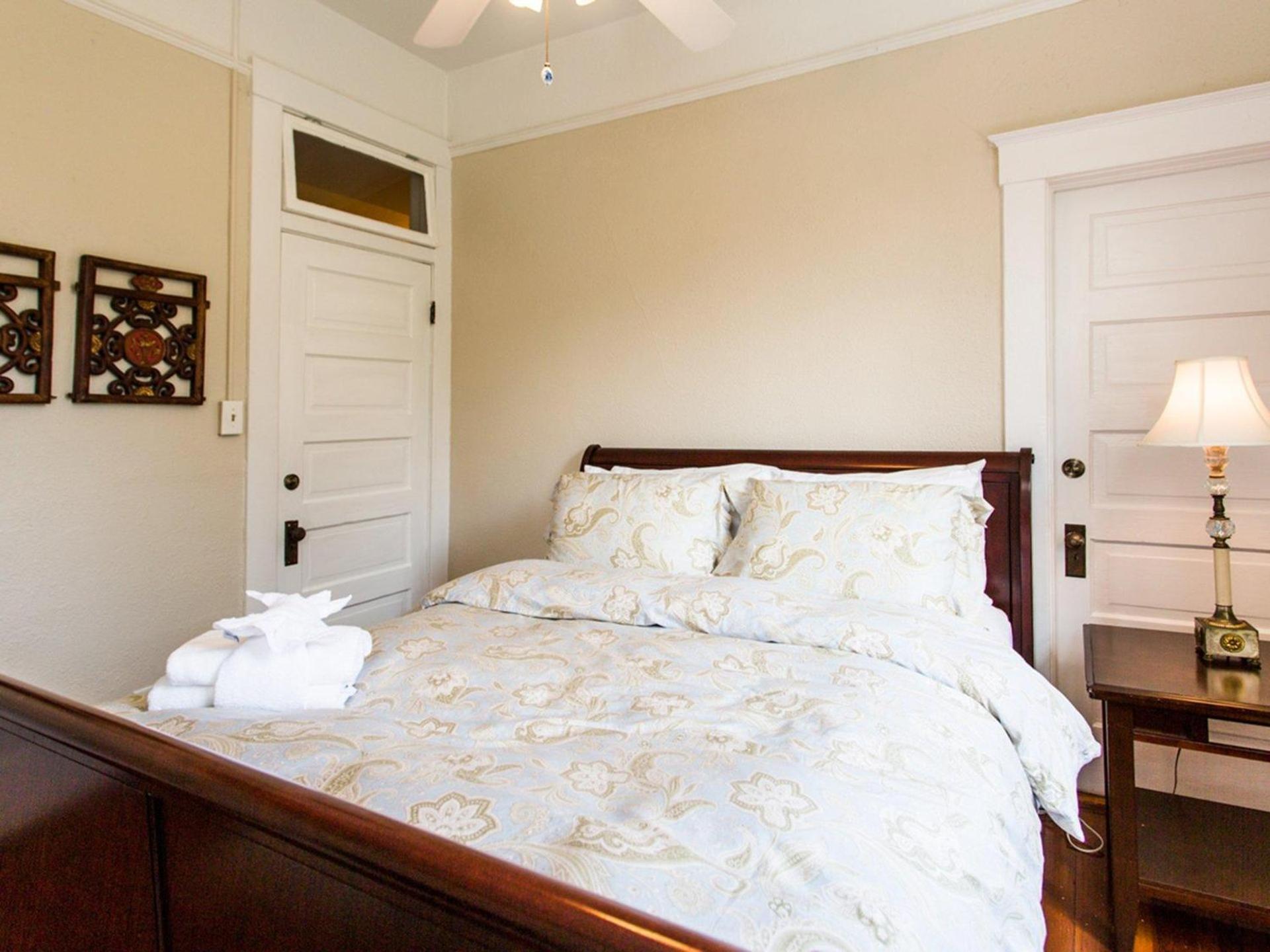 Apartamento Linda'S On Lincoln Savannah Exterior foto